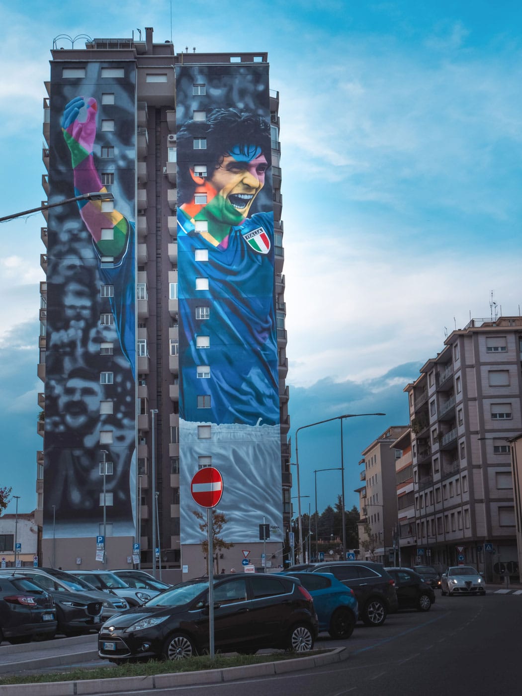 Murales Paolo Rossi Torre Everest Vicenza - 1 Murales Paolo Rossi Torre Everest Vicenza